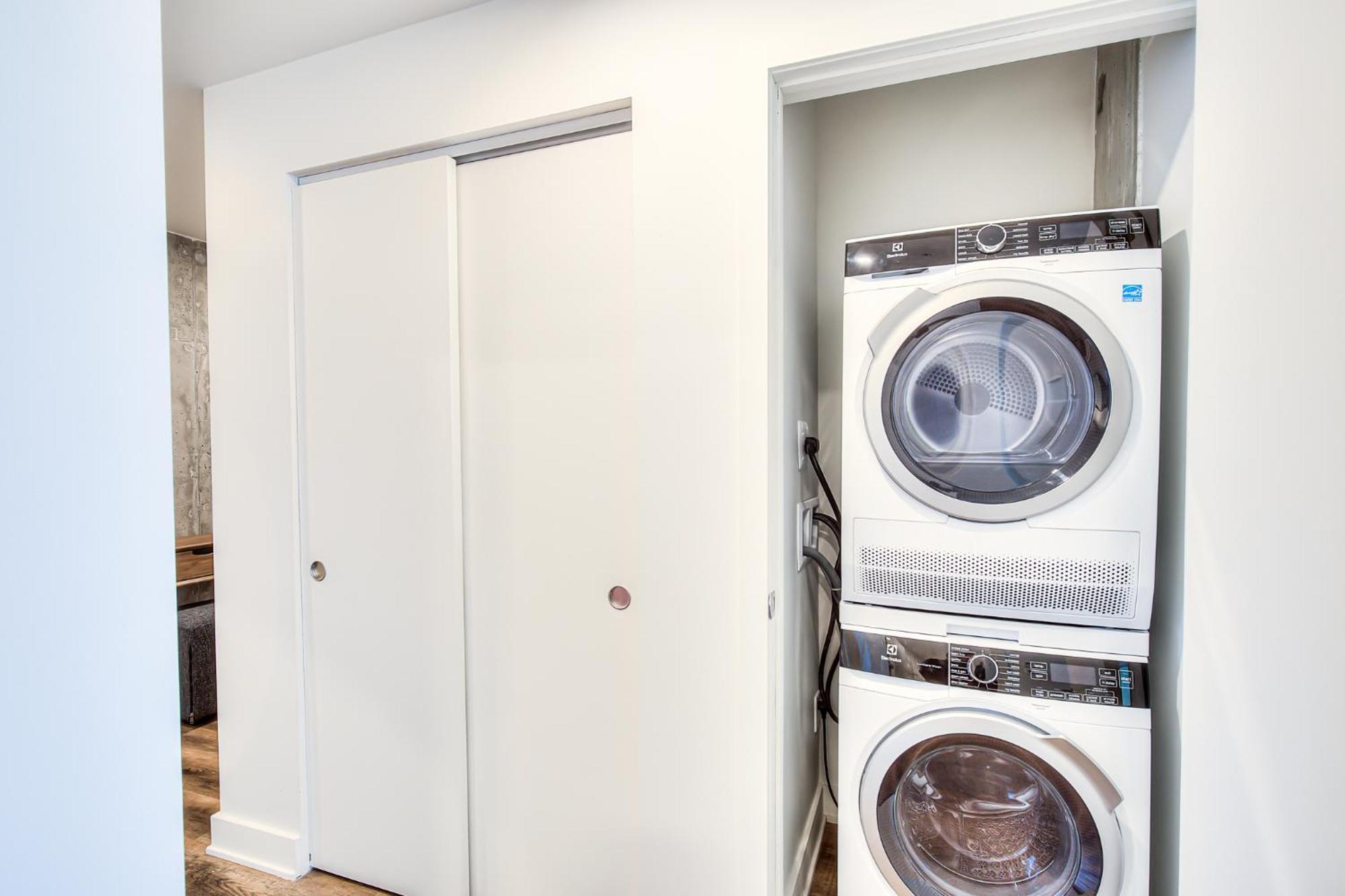2Br+Gym For Vip Corporate & Students Downtown Mtl Apartment Montreal Exterior photo